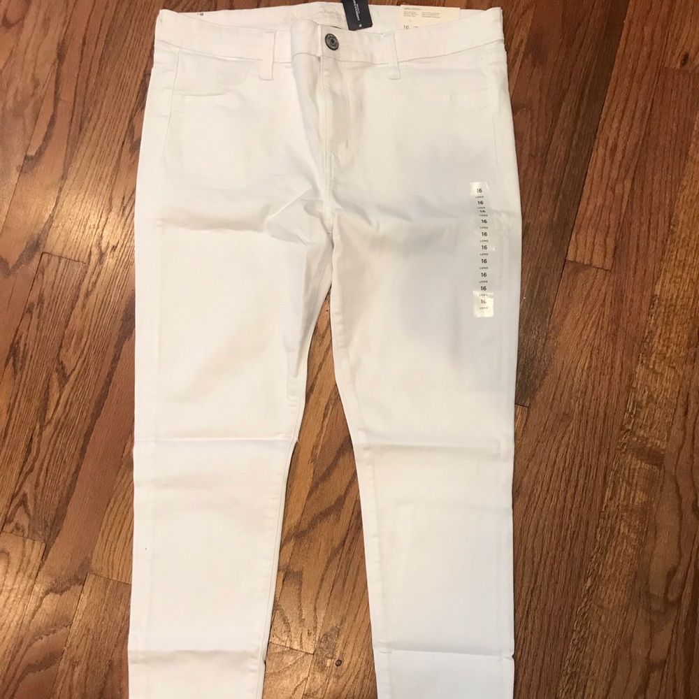 American Eagle White Jeans